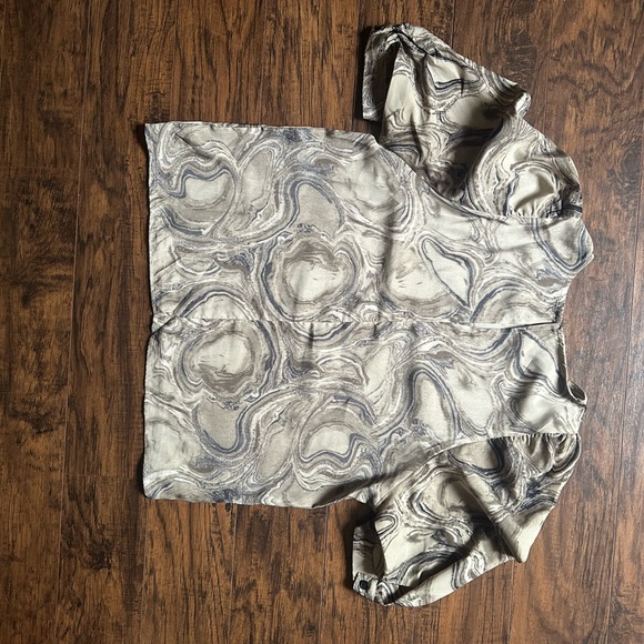 SHEIN Swirl Pattern Puff Sleeve Blouse (Size L) - Picture 6 of 9